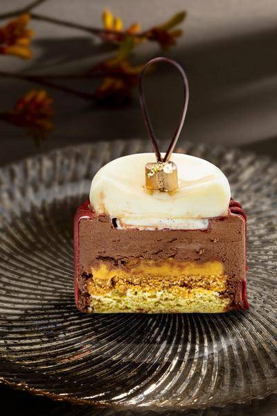 Lotus Cake by Chef Jeffrey Tan